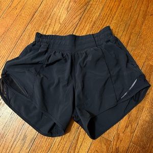 Lululemon hotty hot short